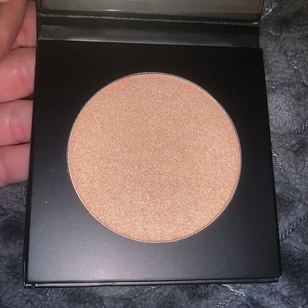 Araceli Tequila Highlighter